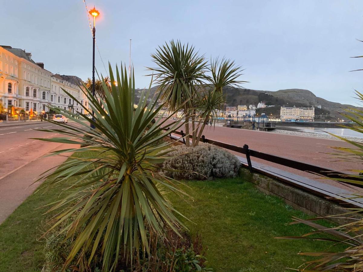 Iris Hotel Llandudno Zewnętrze zdjęcie